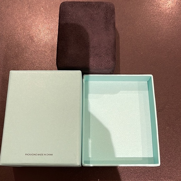 Authentic Tiffany & Co. Necklace box - Picture 5 of 5